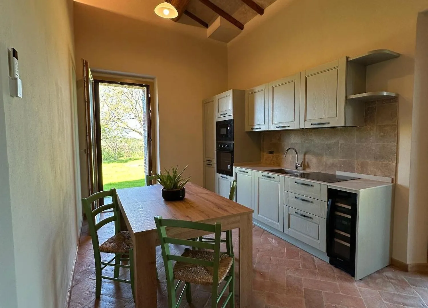 Dom wakacyjny Rustico Con Jacuzzi In Toscana Lano