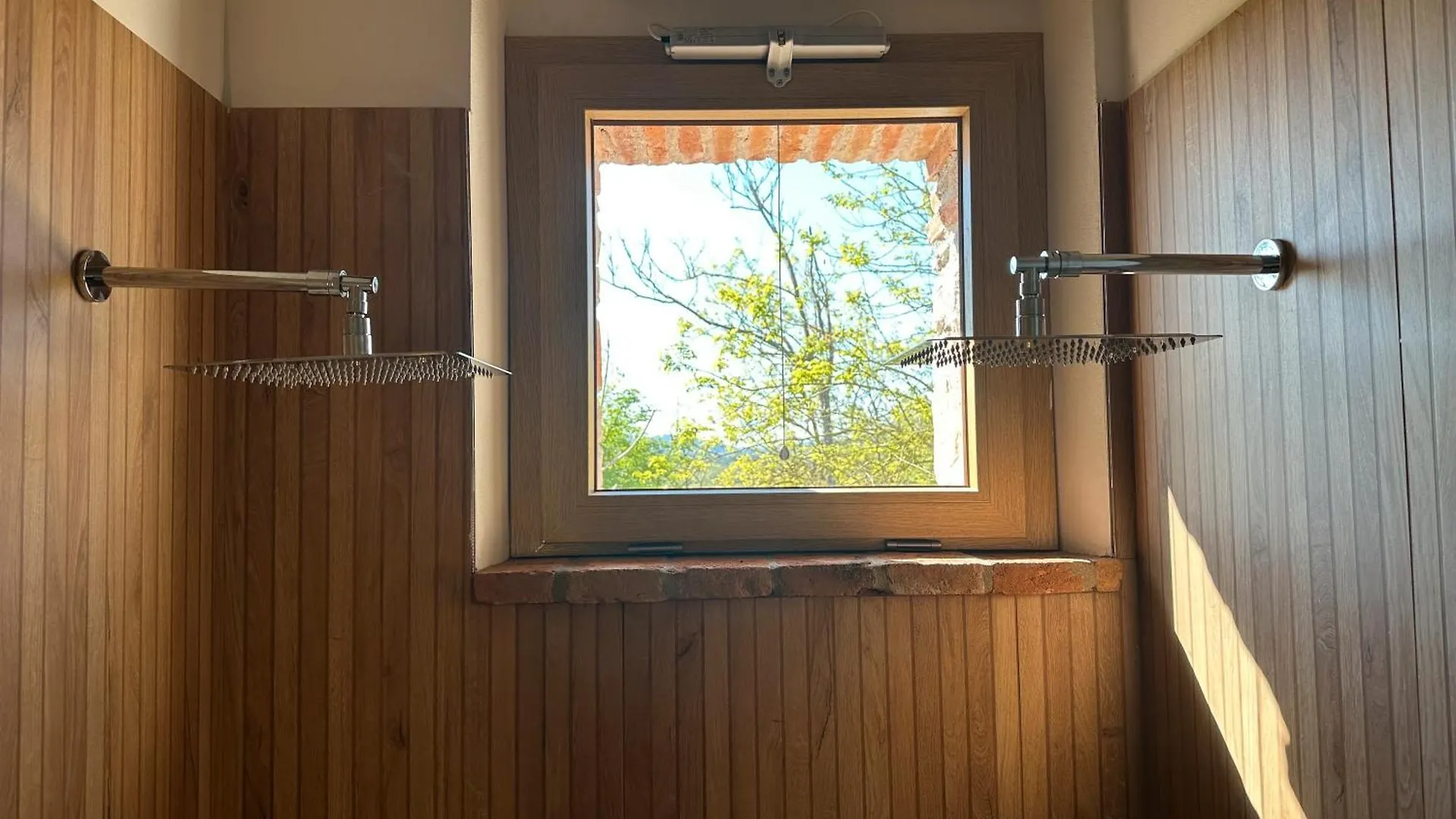 Dom wakacyjny Rustico Con Jacuzzi In Toscana Lano